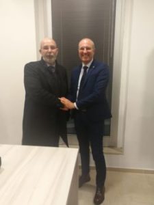 Nella foto Giorgio Ligliani Presidente CNA Macerata e il Senatore 